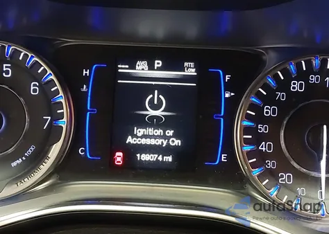 2015 Chrysler 200 Limited z USA, uszkodzony, nr VIN 1C3CCCAB7FN672157